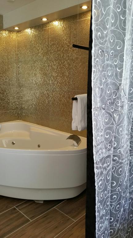 אדלבודן Hotel Crystal מראה חיצוני תמונה